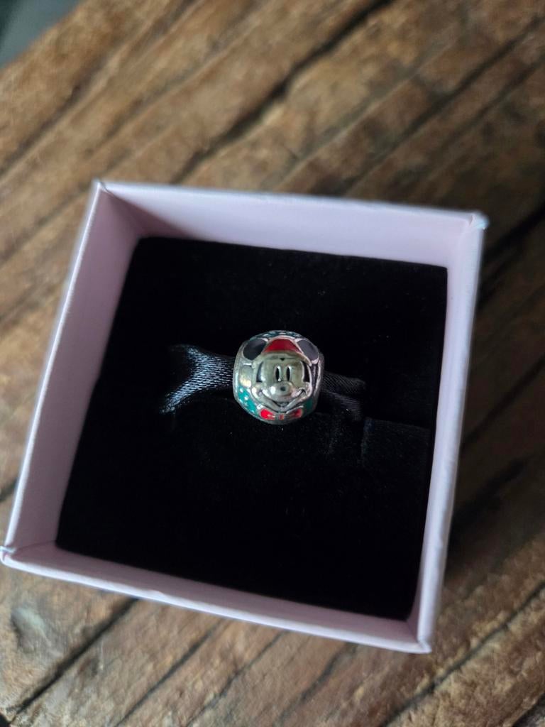 Pandora Disney kerst bedel, Sieraden, Tassen en Uiterlijk, Bedels, Ophalen of Verzenden, Zo goed als nieuw, Zilver, Pandora
