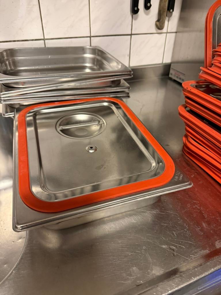 6x Rieber 1/2 gastronormbakken met deksel voor catering, Ophalen, Gebruikt, Pot, Bus of Blik