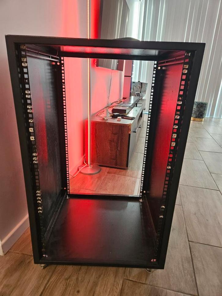 Universeel 16U Rack met Wielen - Audio/Netwerk/Server, Computers en Software, Serverkasten, Ophalen