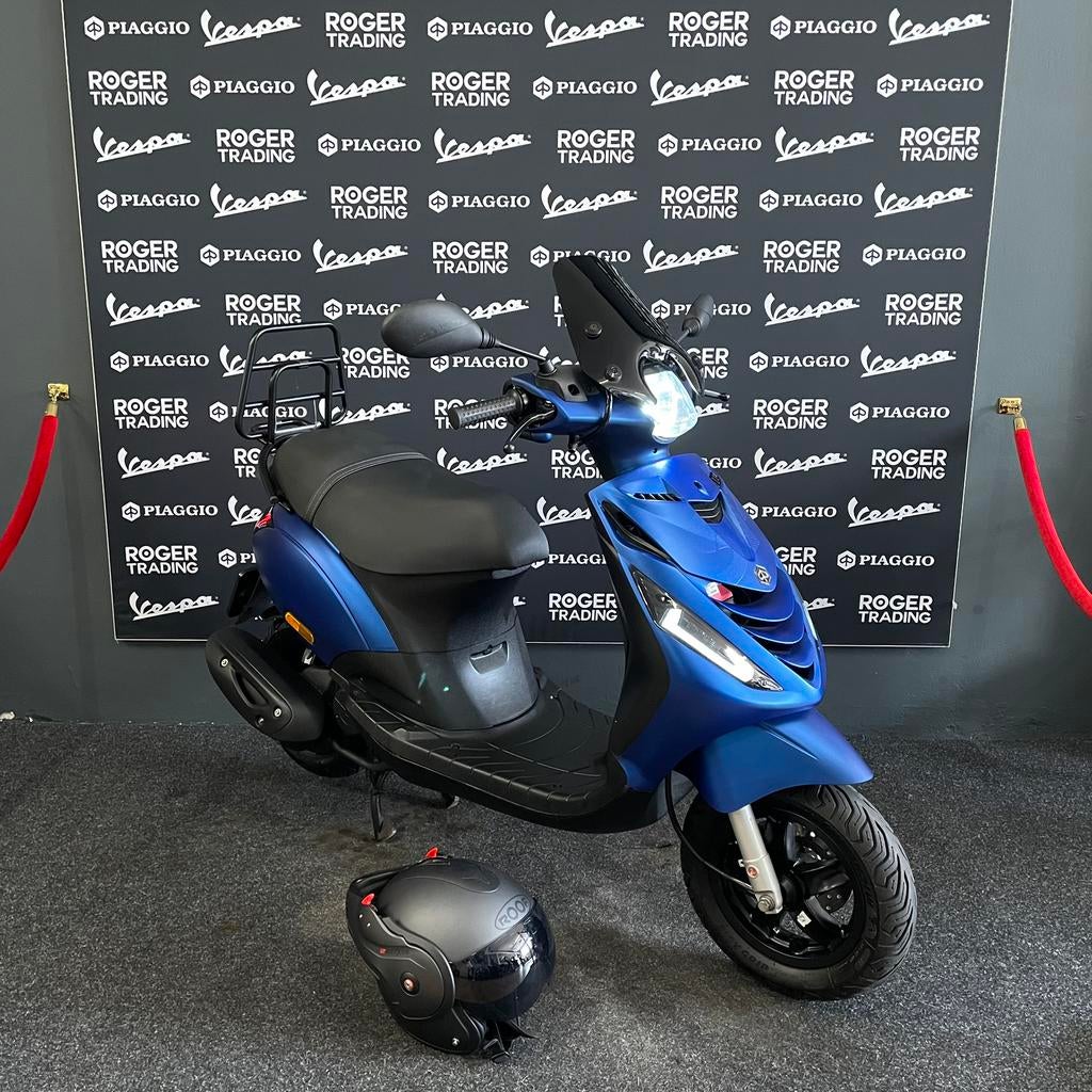Piaggio Zip X Roof Boxxer Deal - 50 Brom 4T E4 BMW M45 Blue, Ophalen, Piaggio, Maximaal 45 km/u, Zip
