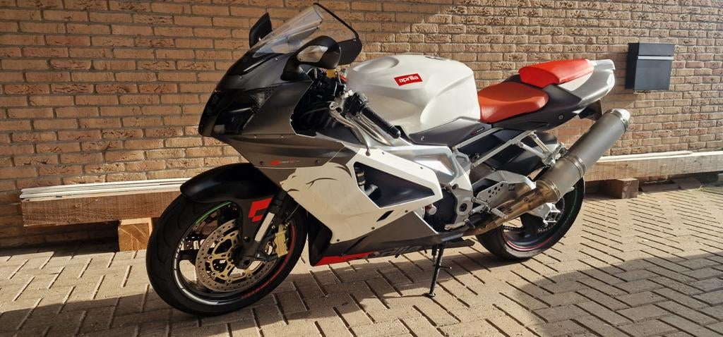 Aprilia 1000r, Ophalen of Verzenden