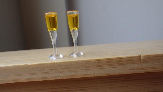 Poppenhuis: Champagne Glazen, Verzamelen, Poppenhuizen en Toebehoren, Nieuw, Poppenhuis, Ophalen of Verzenden