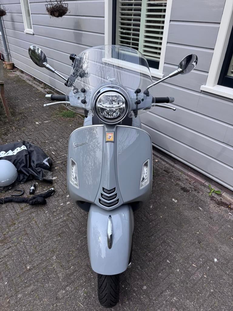 Vespa GTS 300 motor SuperTech HPE – Nardo Grey, Ophalen of Verzenden, Zo goed als nieuw, Overige typen, Vespa