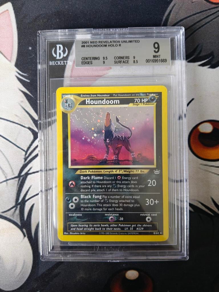 Houndoom Neo Rev Holo BGS 9, Ophalen of Verzenden, Zo goed als nieuw, Losse kaart, Foil