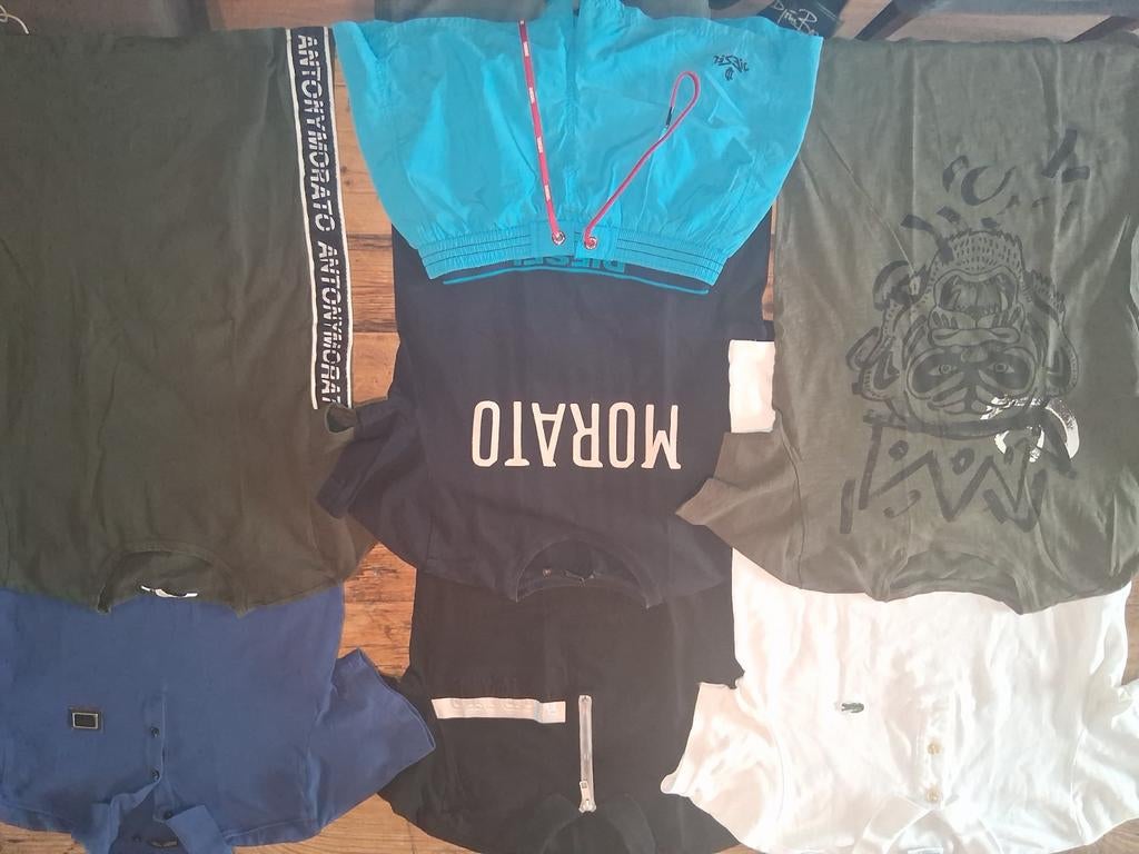 Pakket jongens tshirts en Diesel zwrmboek, Gebruikt, Ophalen of Verzenden, Antony Morato, Shirt of Longsleeve