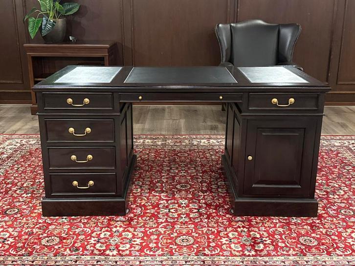 Klassiek Engels bureau #631, Huis en Inrichting, Bureaus, Zo goed als nieuw, Bureau, Ophalen of Verzenden