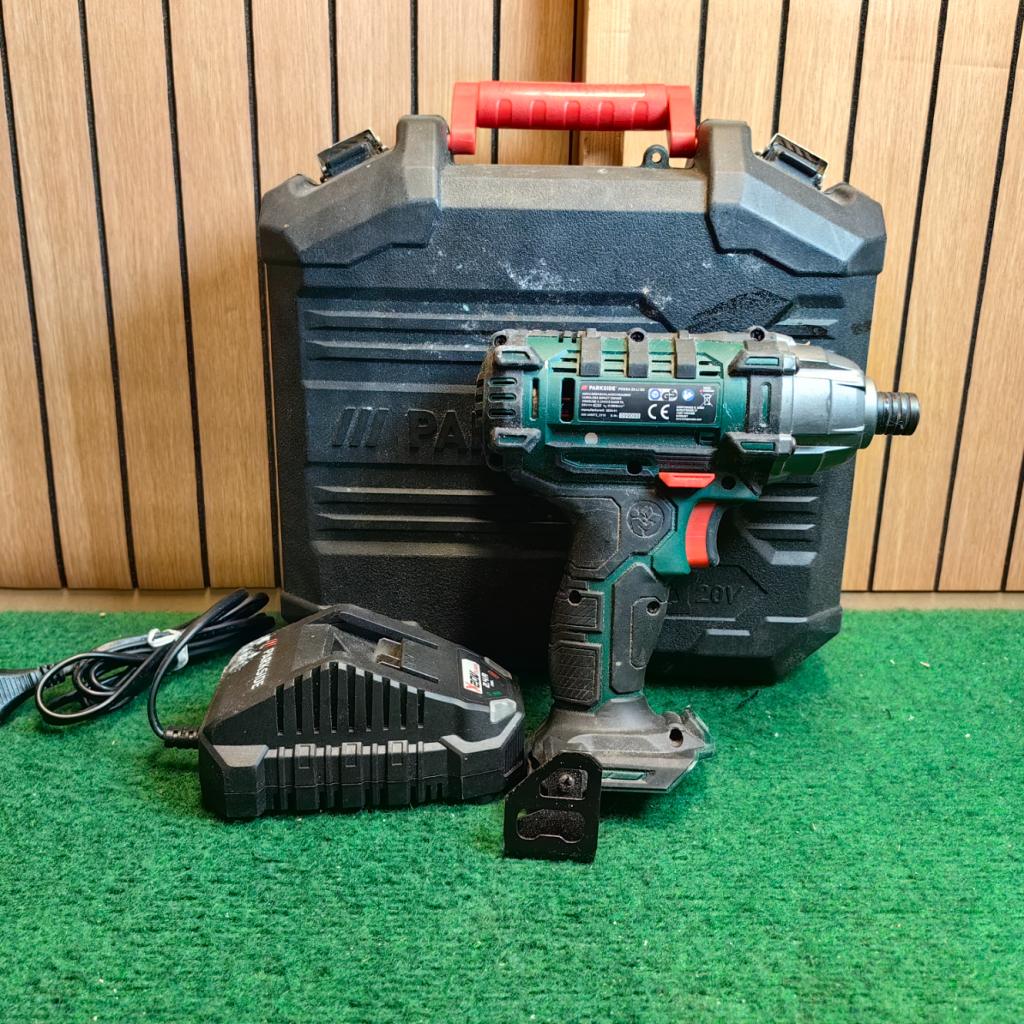 Parkside PDSSA20 Accuklopboorschroefmachine - In Nette Staat, Parkside, Zo goed als nieuw, Support@parkside.com, Parkside Tools, 24 High Road, London
United Kingdom