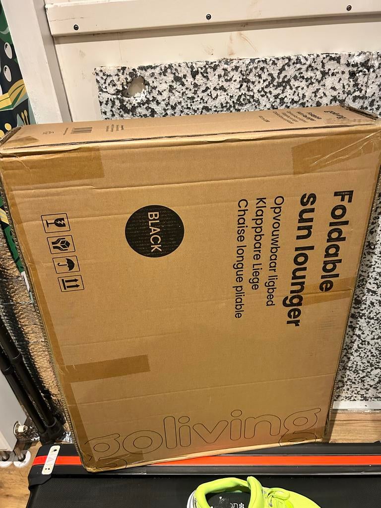 2 Ligbedden: 1x blauw (gebruikt), 1x zwart (nieuw in doos), Ophalen of Verzenden, Gebruikt, Aluminium, Verstelbaar