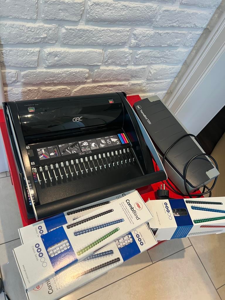 GBC CombBind 200 ThermaBind T200 bindingset bindruggen A4, Diversen, Papierwaren, Ophalen of Verzenden, Gebruikt
