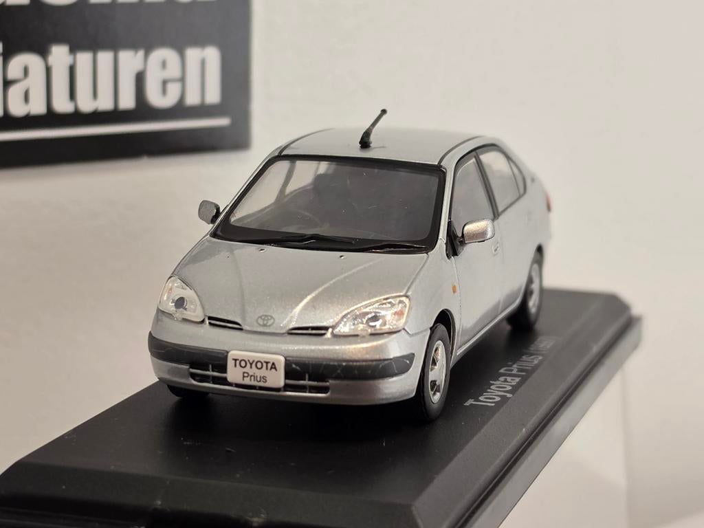 Norev Collection Japon 1/43 – Toyota Prius I 1997 – état Neuf Sous Boîte Vitrine