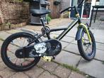 B'Twin Dark Hero kinderfiets 16 inch, Fietsen en Brommers, Fietsen | Kinderfietsjes, Ophalen of Verzenden