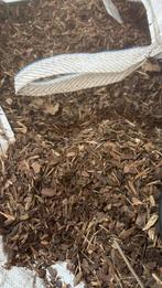 1,5 kuub dennenschors, Tuin en Terras, Grind, Keien en Split, Ophalen, Zo goed als nieuw