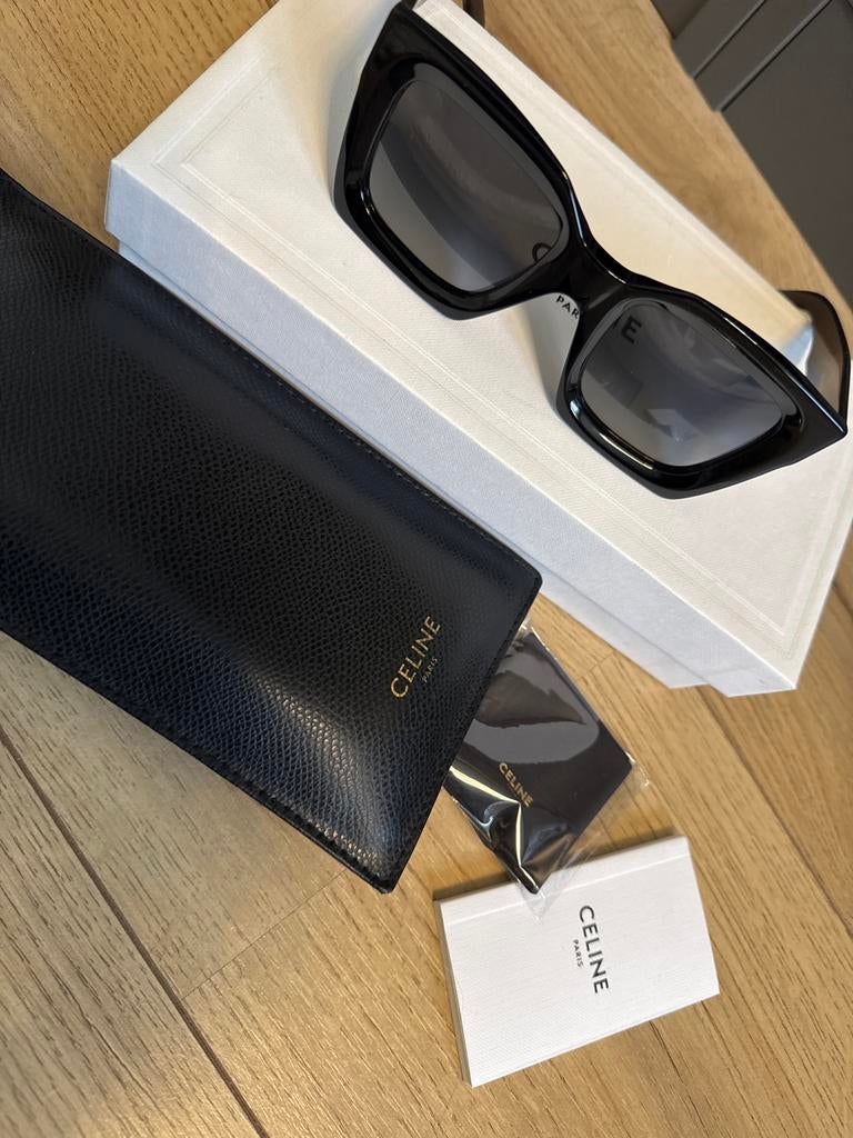 Celine zonnebril, Sieraden, Tassen en Uiterlijk, Zonnebrillen en Brillen | Dames, Overige merken, Zonnebril, Zwart, Ophalen of Verzenden
