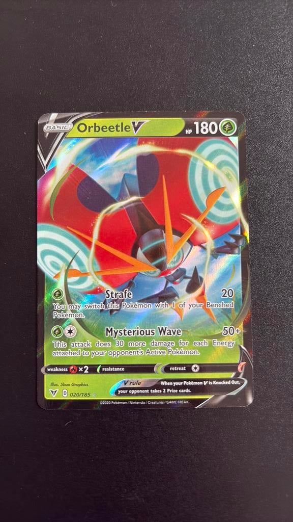 Orbeetle V 020/185, Hobby en Vrije tijd, Verzamelkaartspellen | Pokémon, Ophalen of Verzenden, Zo goed als nieuw