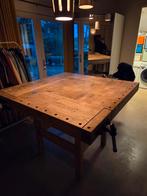 Oude school werktafel met bankschroef, Ophalen of Verzenden