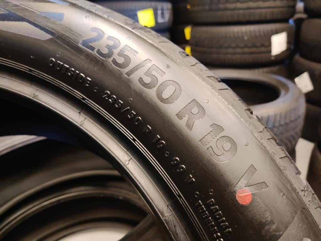 4x 235/50R19 Continental Demo Zomerbanden, Auto-onderdelen, 19 inch, Info@continental.nl, Ophalen of Verzenden, 235 mm