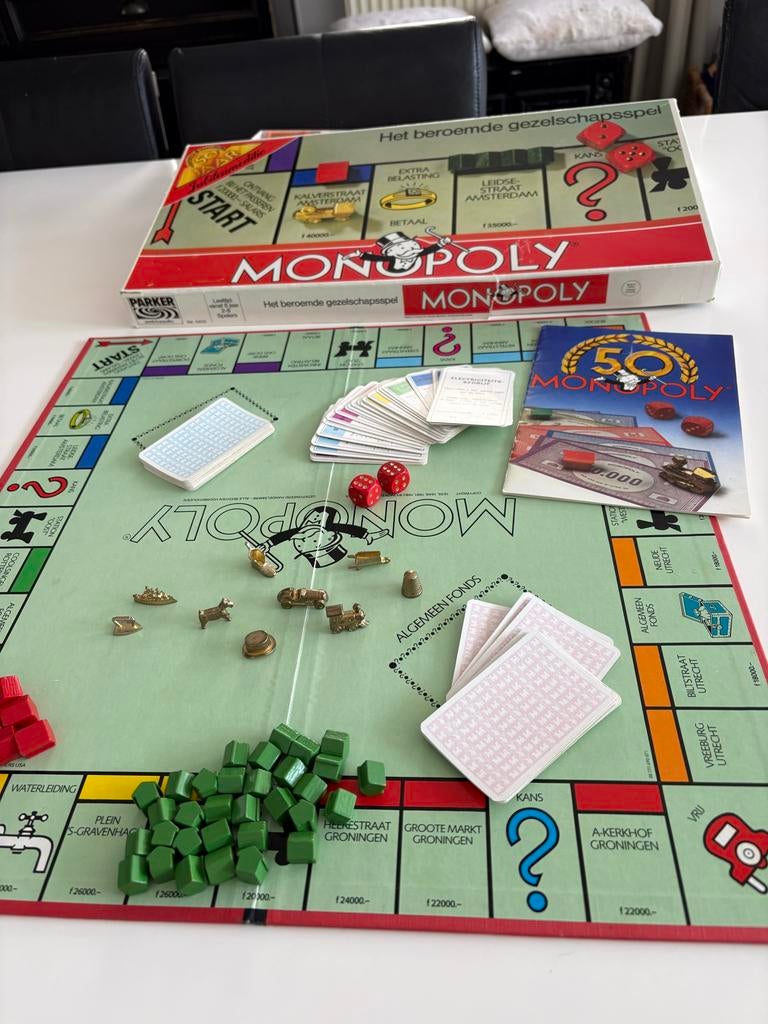 Monopoly 50 jaar jubileumeditie, Vijf spelers of meer, Ophalen of Verzenden, Gebruikt