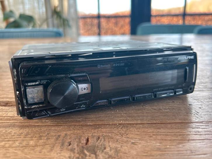 Alpine UTE-200BT Autoradio met Bluetooth, Auto diversen, Autoradio's, Gebruikt, Ophalen of Verzenden