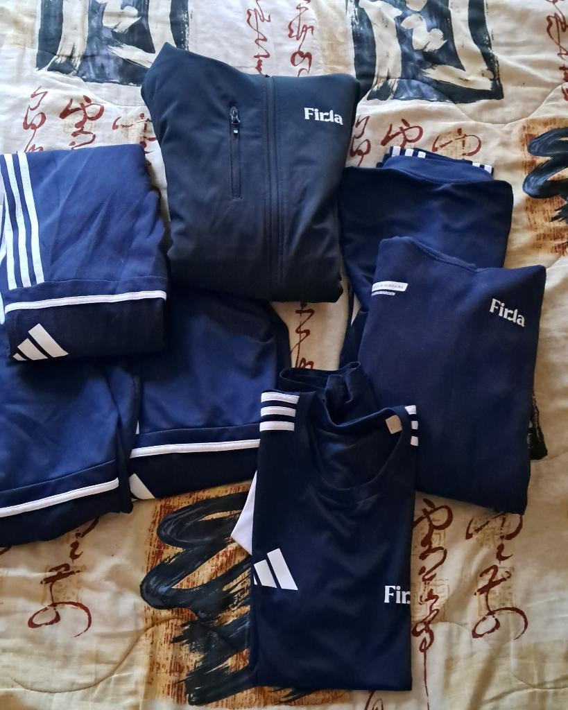 Cios kledingpakket (maatM), Kleding | Heren, Sportkleding, Ophalen of Verzenden, Zo goed als nieuw, Adidas, Algemeen