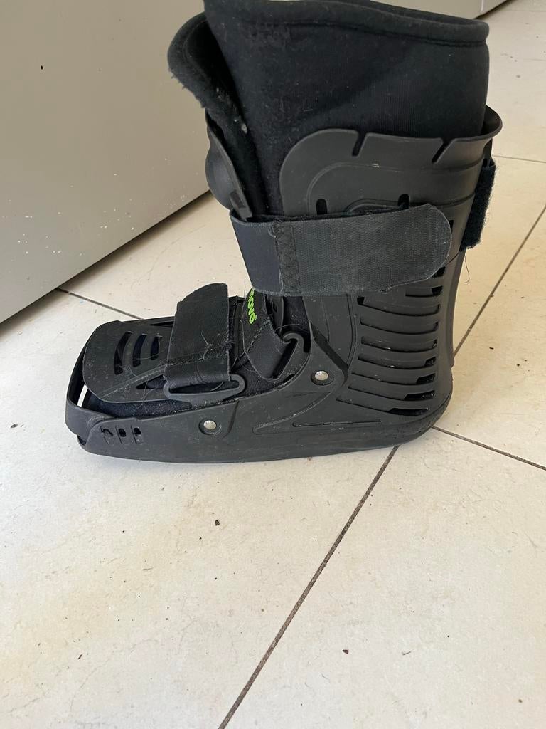 Actimove loopboot / walker maat L (low model)., Ophalen of Verzenden