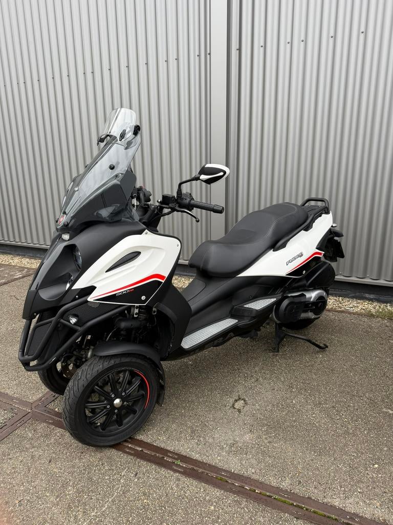 Gilera Fuoco 500 ie - zeer netjes - motor - mp3 - driewieler, Motoren, Scooter, Occasion, 493 cc, Particulier