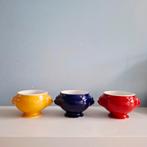 3 kleurrijke soepkommen met leeuwenkoppen, Ophalen of Verzenden, Gebruikt, Kom(men)