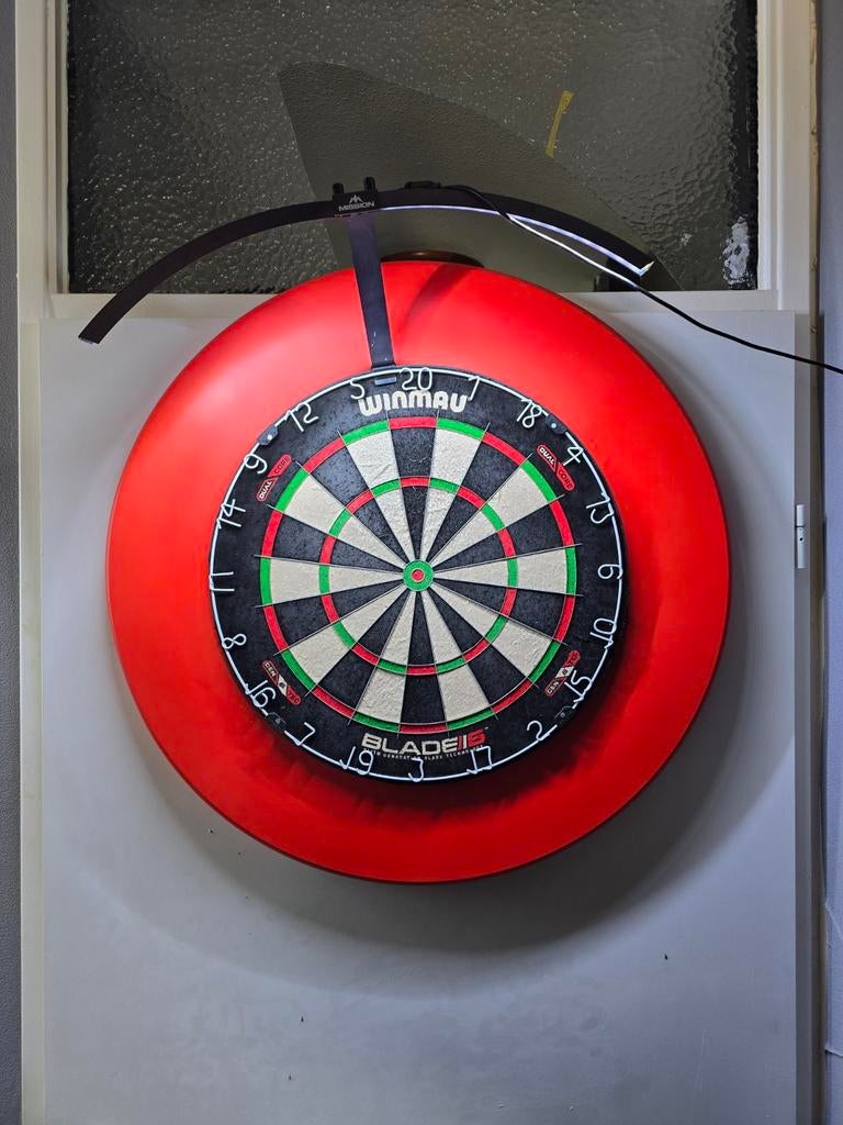 Dartbord met Surround en verlichting, Sport en Fitness, Darts, Ophalen, Dartbord