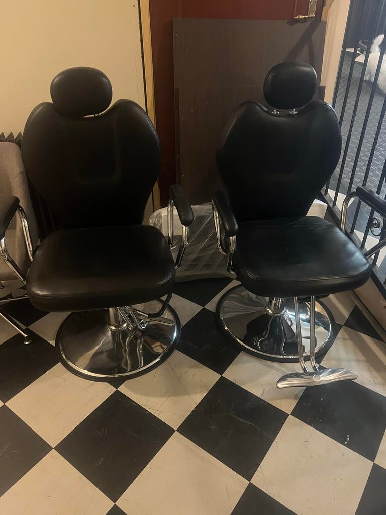 Kapper stoelen, Gebruikt, Twee, Zwart, Leer