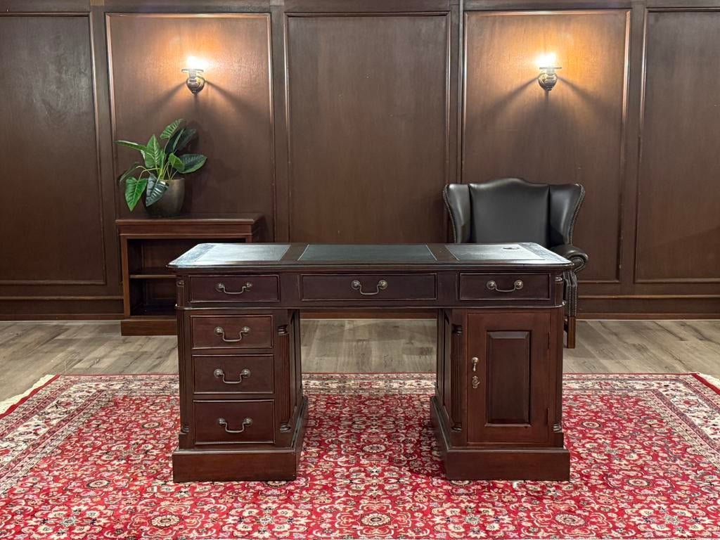 Klassiek Engels bureau #648, Overige typen, Hout, Demontabel, Bruin