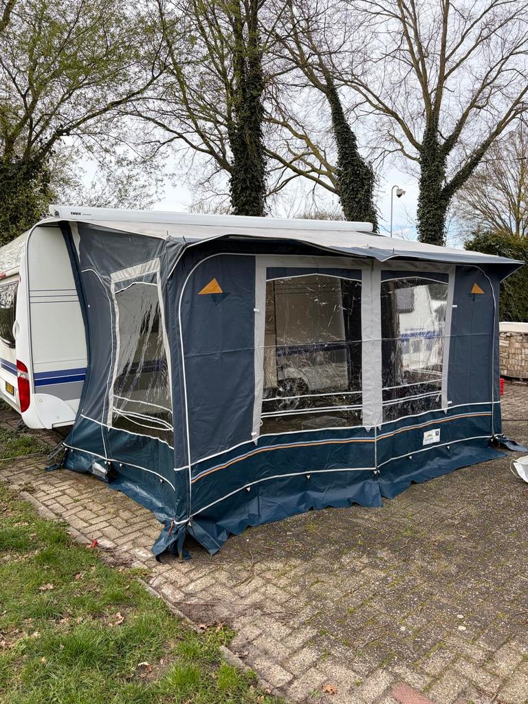 Gerjak 380 Topaas Voortent - Ruim en Compleet, Gebruikt, Gerjay@tent.nl, Gerjaylaan, Polyester