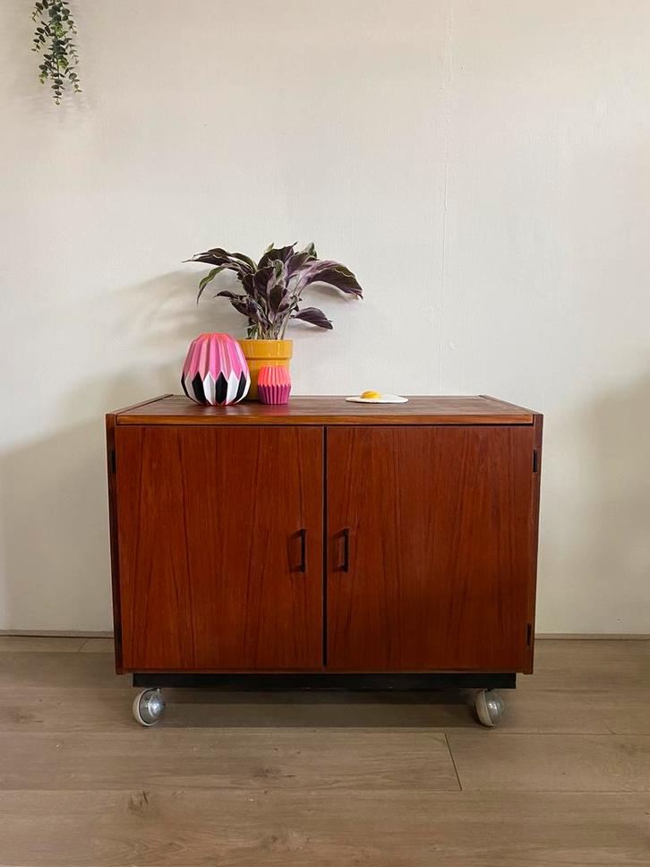 Simpla-Lux, muziek- of audiomeubel, 1960s, Huis en Inrichting, Kasten | Dressoirs, Zo goed als nieuw, 50 tot 100 cm, 25 tot 50 cm