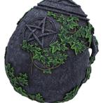 Beeld Nemesis Now Aged Pentagram Skull 18,8cm Zwart Groen, Ophalen of Verzenden, Nieuw, Fantasy
