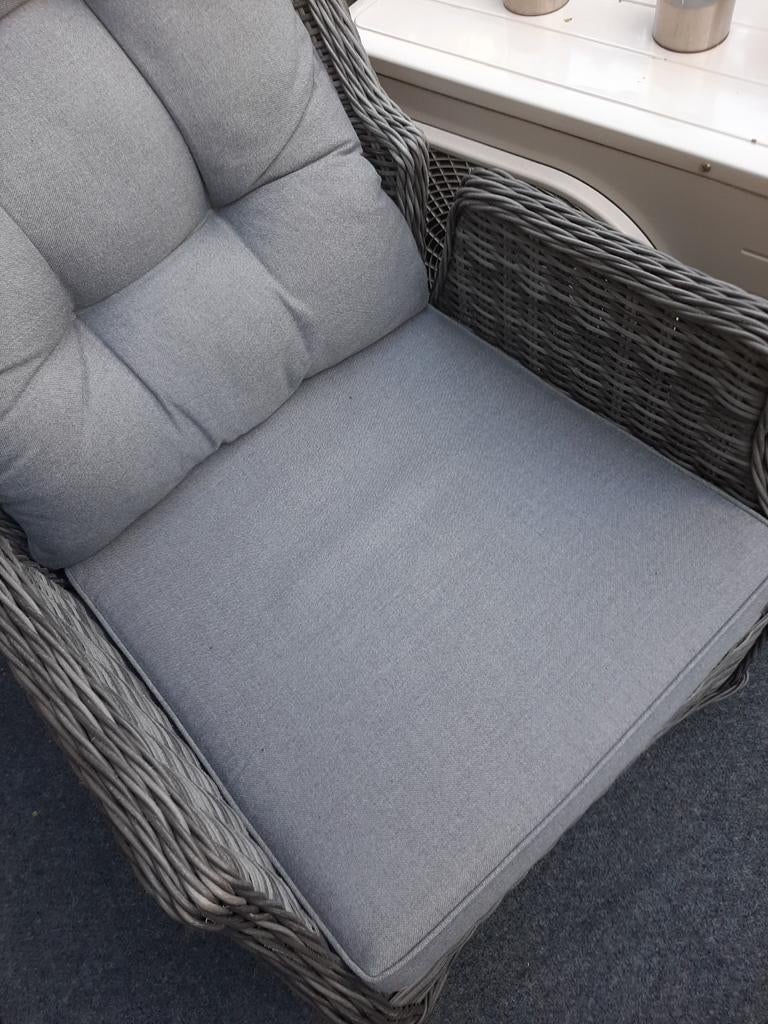 2 rieten tuinstoelen met kussens, Tuin en Terras, Tuinstoelen, Ophalen of Verzenden, Gebruikt, Rotan