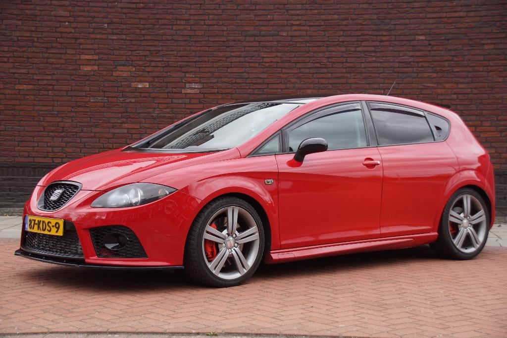 Seat Leon 2.0 TFSI FR - 286 PK STAGE 2 - MILLTEK - FMIC, Stof, Zwart, 1984 cc, Leon