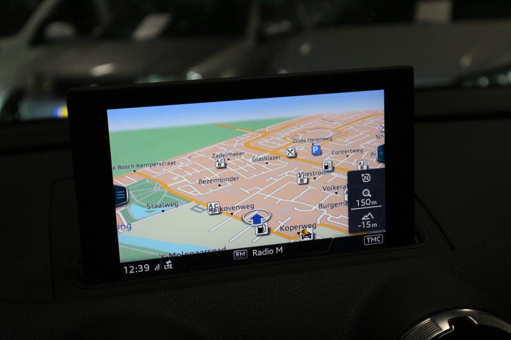 Audi A3 Sportback 1.0 TFSI Sport / 12 MND GARANTIE / PANO !, Auto's, Gebruikt, Euro 6, Origineel Nederlands, Bedrijf