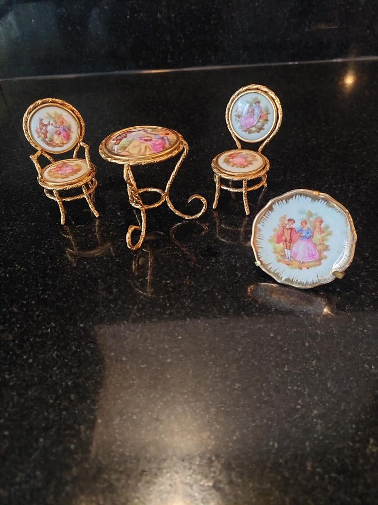 4 delig miniatuur poppenhuis meubeltjes, Ophalen, Zo goed als nieuw, Toebehoren