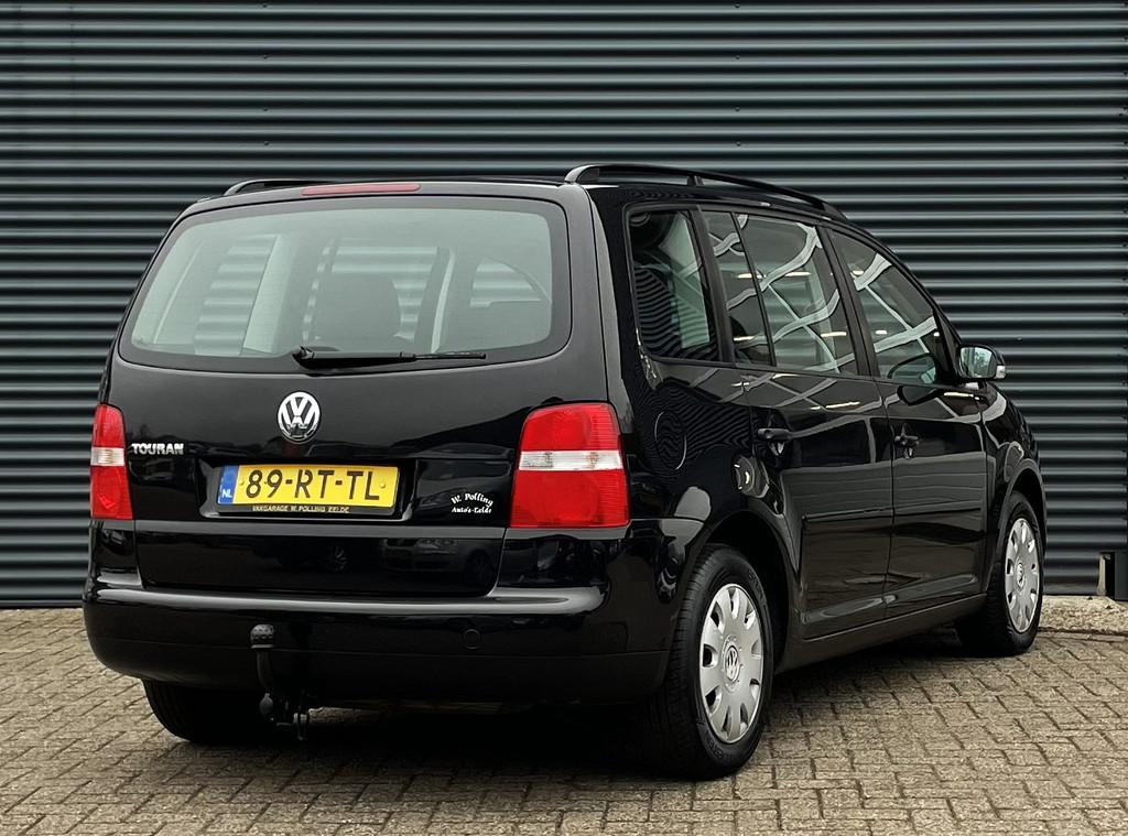 Volkswagen Touran 1.6 75KW Cruise/Trekhaak/Airco, Voorwielaandrijving, Stof, Zwart, 4 cilinders