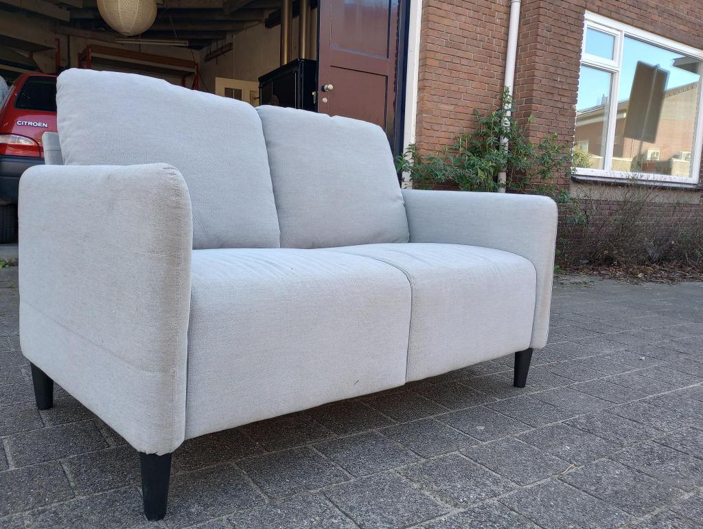 2-zits bank, Huis en Inrichting, Banken | Bankstellen, Ophalen, Gebruikt, Grijs, Tweepersoons