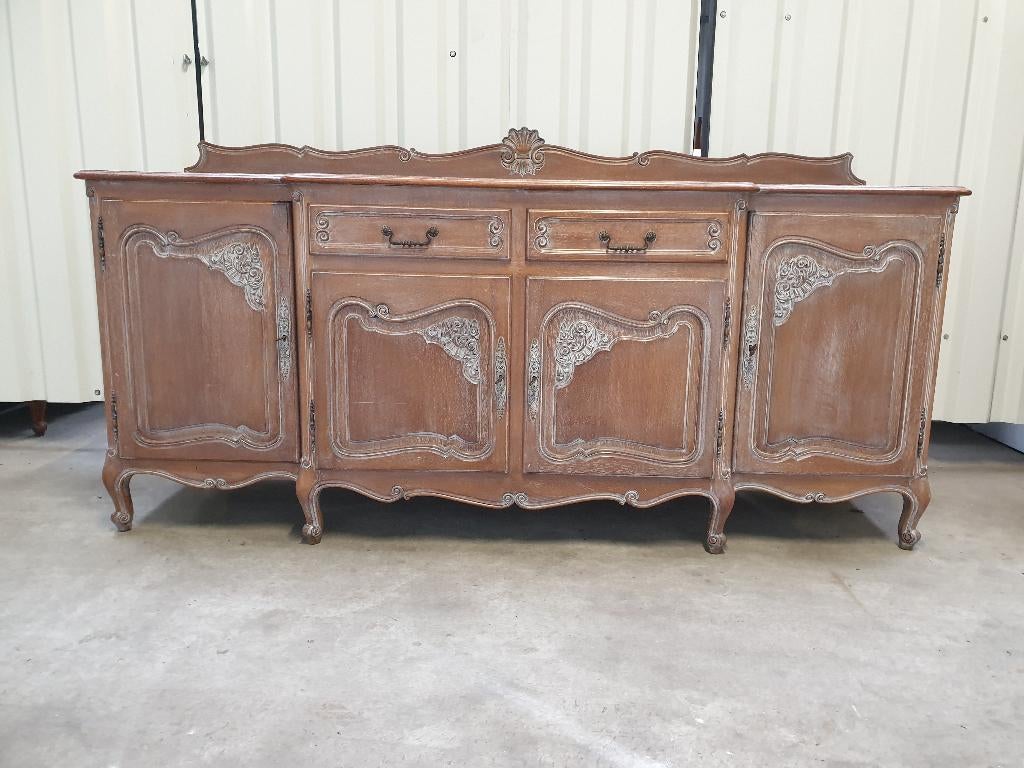 Prachtige Queen Ann Stijl dressoir. Het kan geleverd worden., Huis en Inrichting, Kasten | Dressoirs, Ophalen, Gebruikt, Met deur(en)