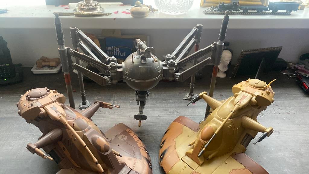 Star wars AAT tank en homing spider droid, Verzamelen, Ophalen, Gebruikt, Actiefiguurtje