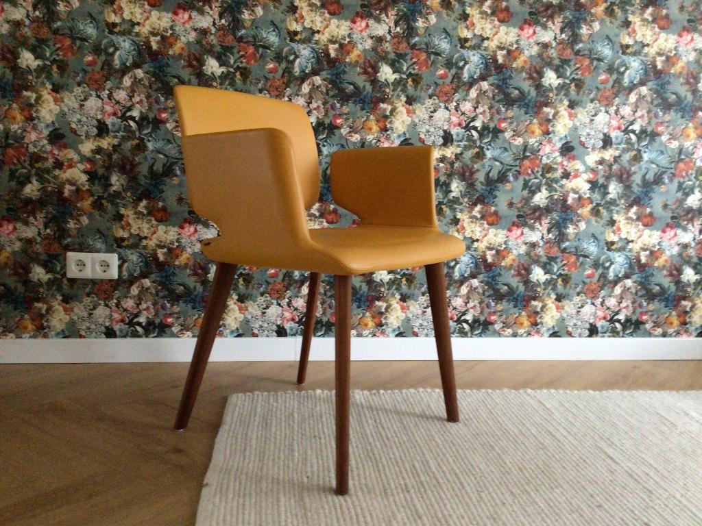 Stoel design armstoel leder geel, Ophalen, Overige kleuren, Zo goed als nieuw, Leer