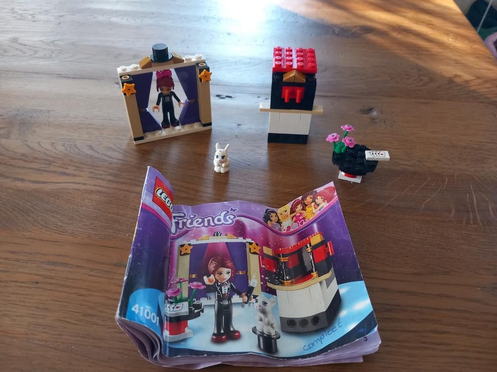 Lego friends mia's toverkunsten 41001, Lego, Friends, Zo goed als nieuw, Inclusief minifiguren