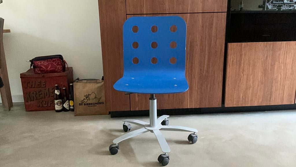 Blauwe ikea burostoel in hoogte verstelbaar, Ophalen, In hoogte verstelbaar, Zo goed als nieuw