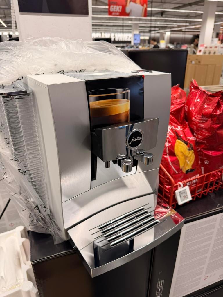 Jura Z10 Aluminium White volautomaat - 2 jaar garantie, Witgoed en Apparatuur, Koffiezetapparaten, 10 kopjes of meer, Koffiemachine