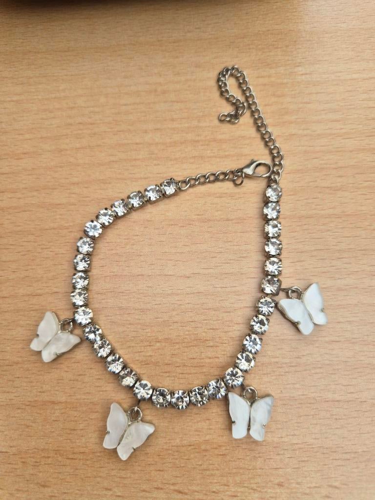 Armband strass met vlinders parelmoer, verstelbaar, Overige materialen, Met bedels of kralen, Ophalen of Verzenden, Zo goed als nieuw