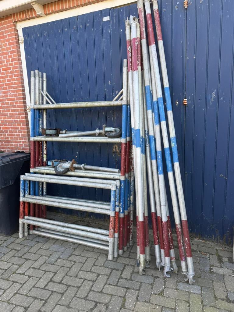 TE KOOP ALUMINIUM ROLSTEIGER, Doe-het-zelf en Verbouw, Steigers, Ophalen, Gebruikt, Rolsteiger of Kamersteiger, 5 meter of hoger