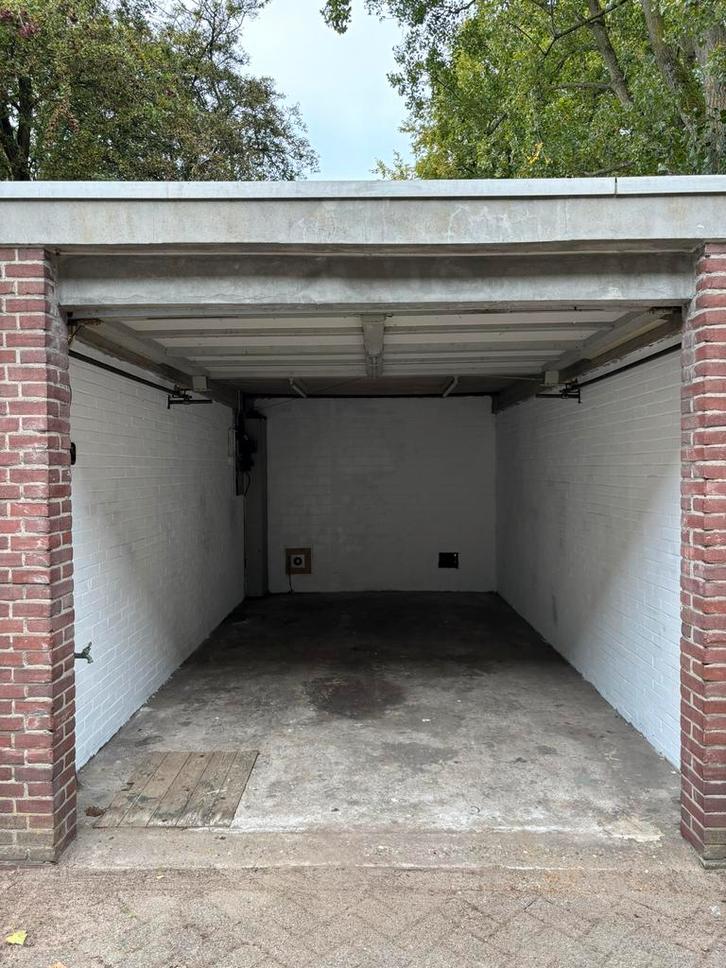 Nette garagebox te huur Amsterdam Buitenveldert Drakestein, Auto diversen, Autostallingen en Garages