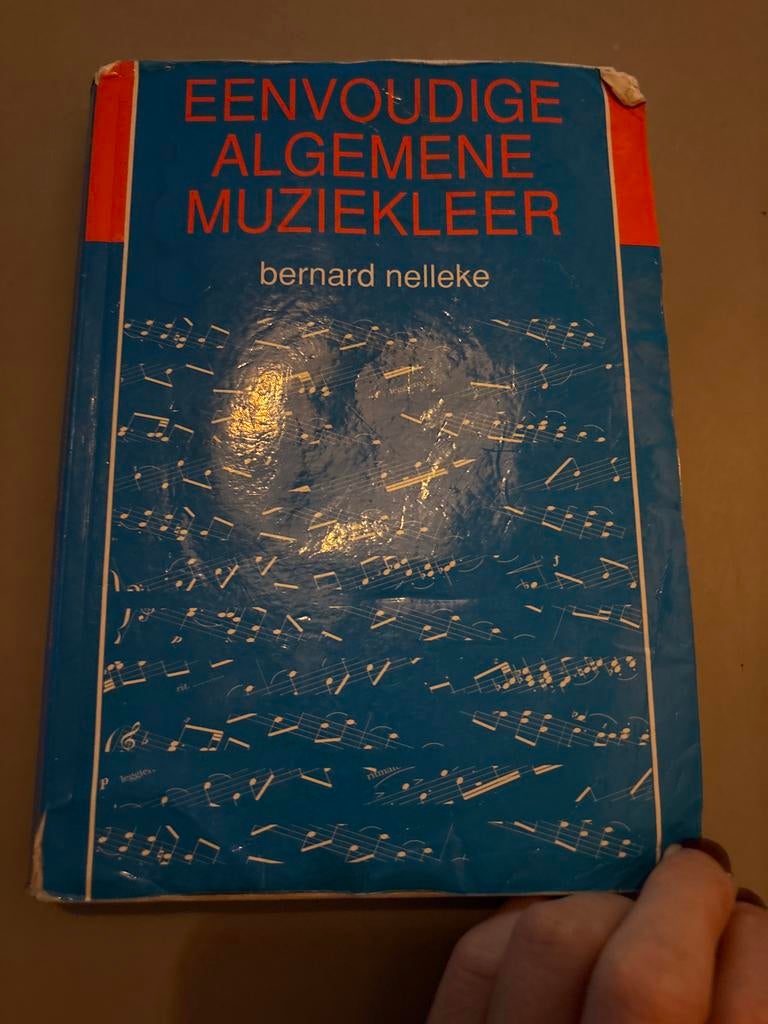 Eenvoudige Algemene Muziekleer - Bernard Nelleke, Ophalen of Verzenden, Gelezen, Algemeen