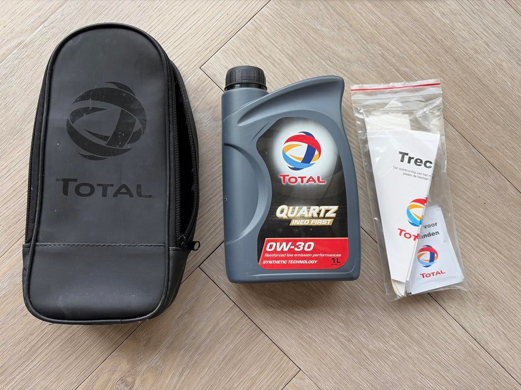 Total Quartz Ineo First 0W-30 Motorolie 1L met etui, Ophalen of Verzenden