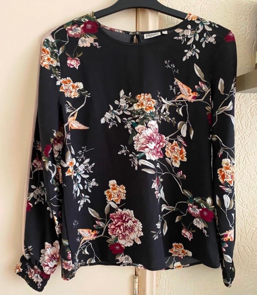 Blouse zwart bloemetjes motief maat 36: ZGAN, Ophalen of Verzenden, Zo goed als nieuw, Maat 36 (S), Zwart